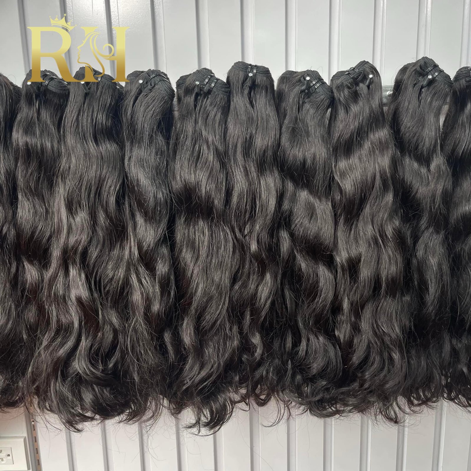 Wavy Hairstyles for Women over 60 | Shop the Wavy Bundles
