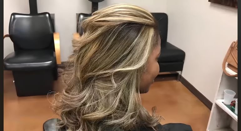 Are Hair Streaks and Highlights Damaging to the Hair