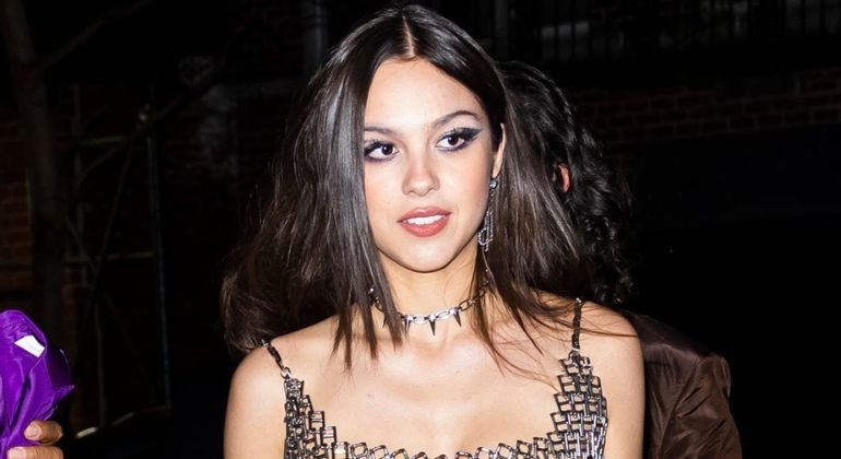What the Messy Girl Trend Actually Means